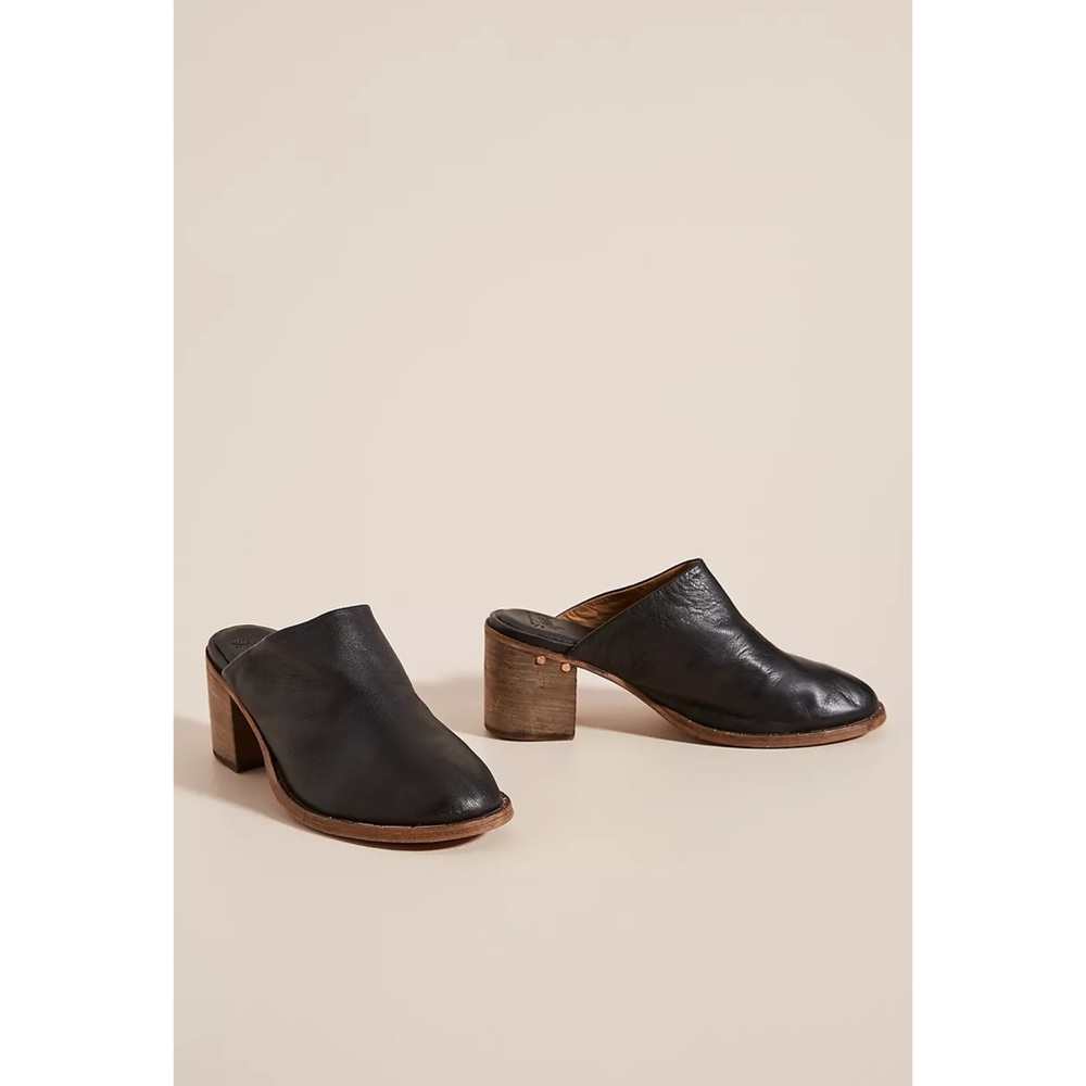 ANTHROPOLOGIE BEEK Flicker Black Leather Mules